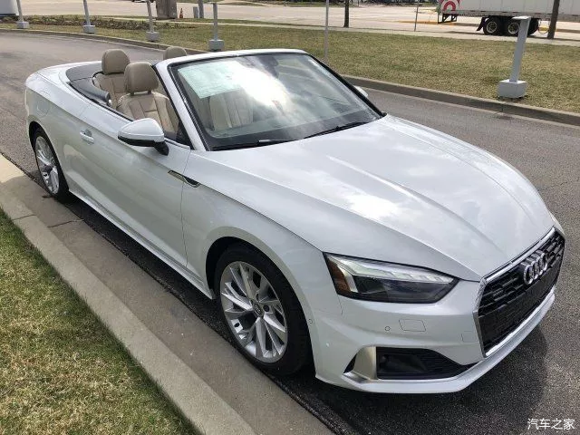新款奥迪a5主打运动敞篷双门造型非常拉风真香