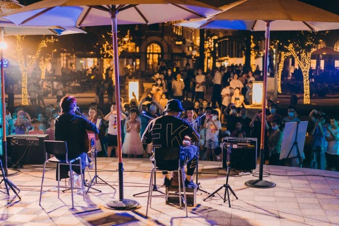 奕想湖畔夜市购物集市美食音乐你要的一切这里都有