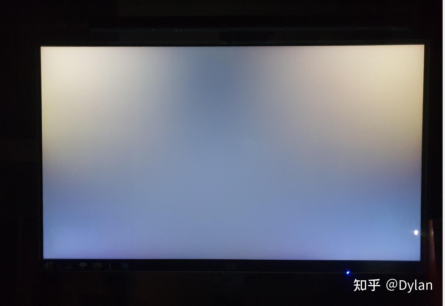 请问这显示器是不是漏光了? - 知乎