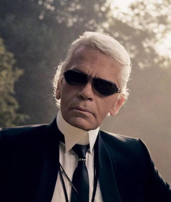 「老佛爷」karl lagerfeld 卡尔·拉格斐去世,如何评价他一生的成就和