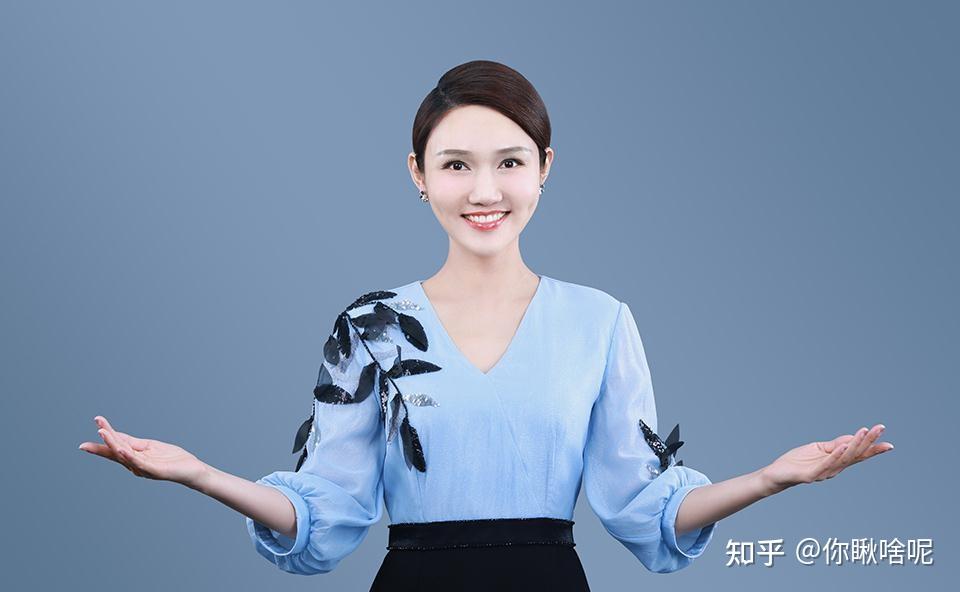 央视“财经小姐”龙洋:32岁仍单身未婚,热爱家乡湖南郴州(央视龙洋个人资料简介)