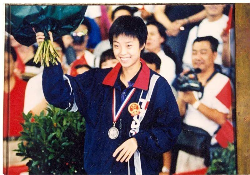 冠军与影星的工场李连杰与什刹海体校的世界冠军们