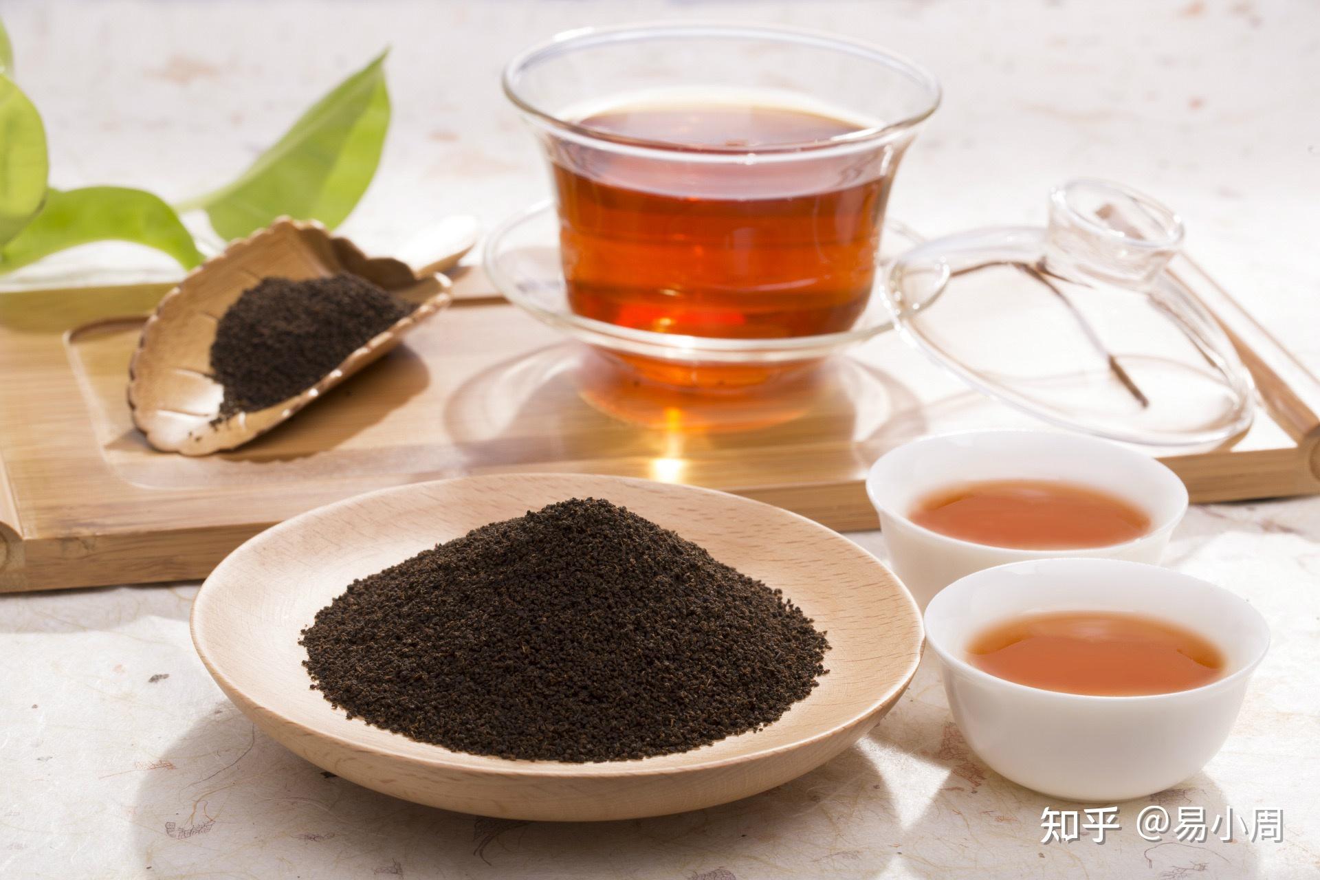 红茶,英文为black tea.