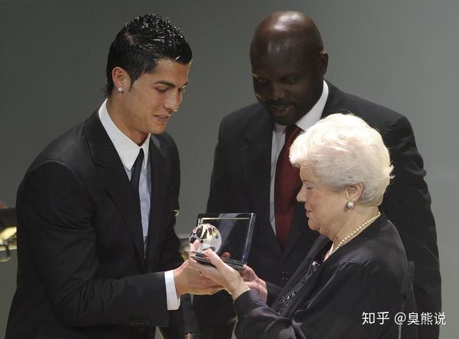 足球史记本纪二飞奔的少校普斯卡什费伦茨