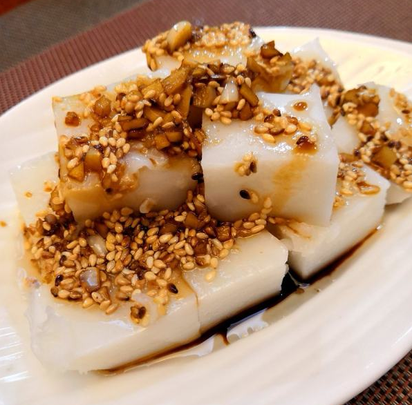 身为粤西人,簸箕炊是必须得说说的粤西传统糕点,因