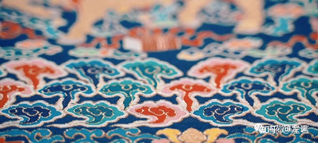 左岩珠宝课寸锦寸金尽显华贵的云锦到底有怎样的迷人之处呢还不快进来