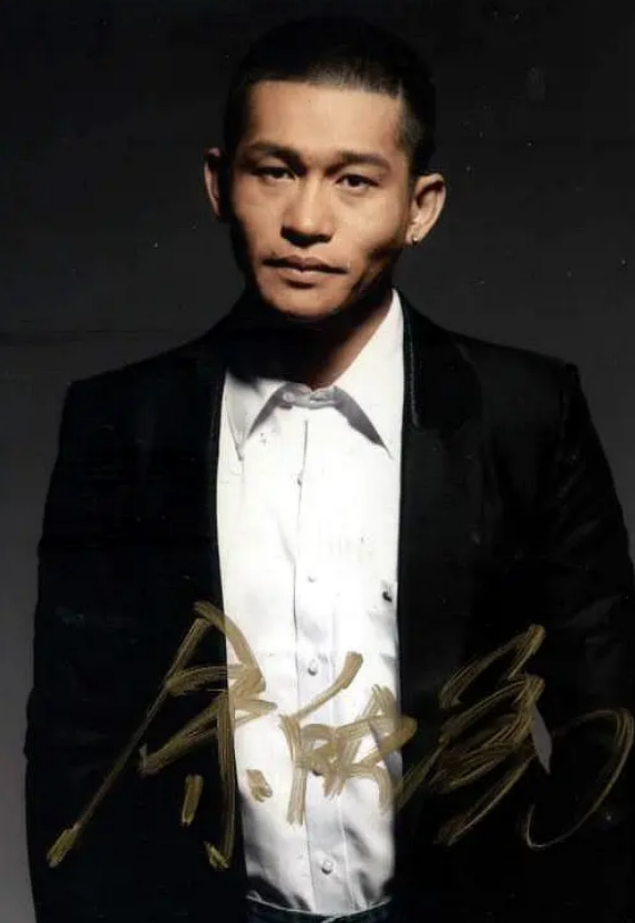 如何评价演员余皑磊