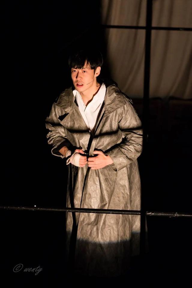 专访张弌铖 | 两年巡演超500场,每一场都是崭新的 - 知乎