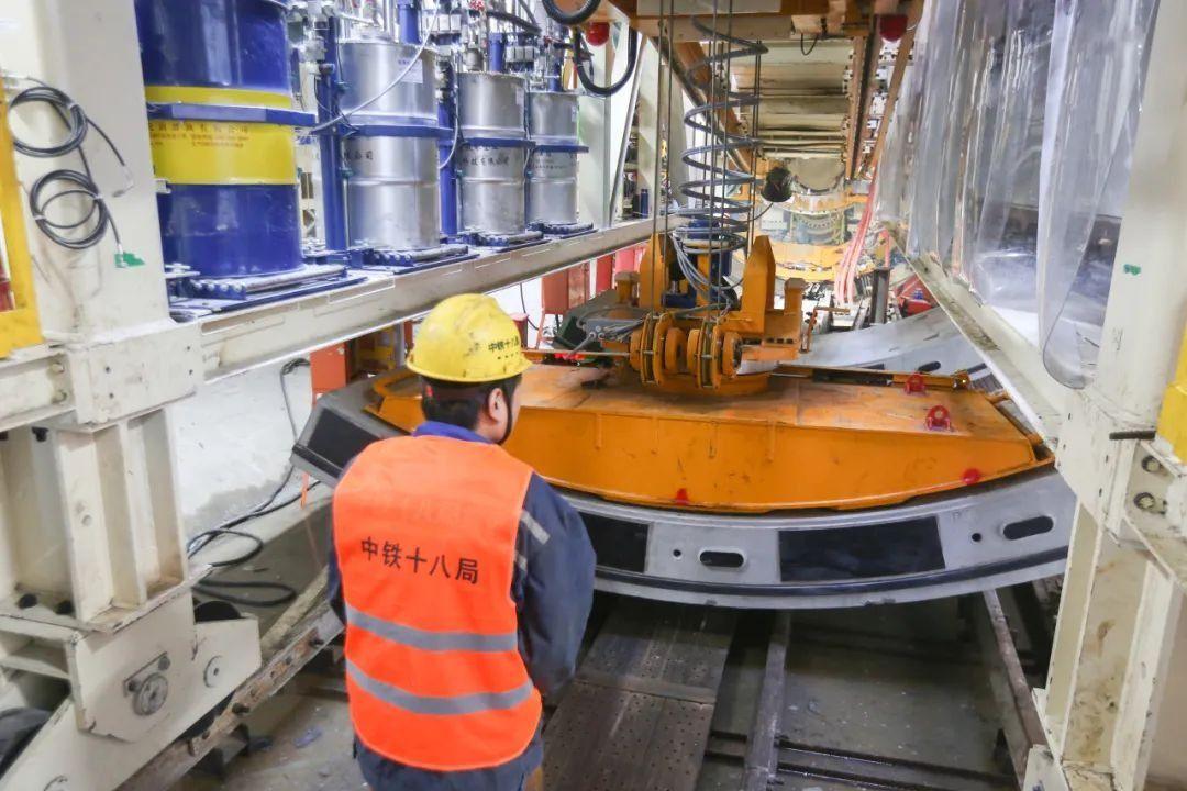 北京轨道交通22号线平谷线叠落区间正式掘进