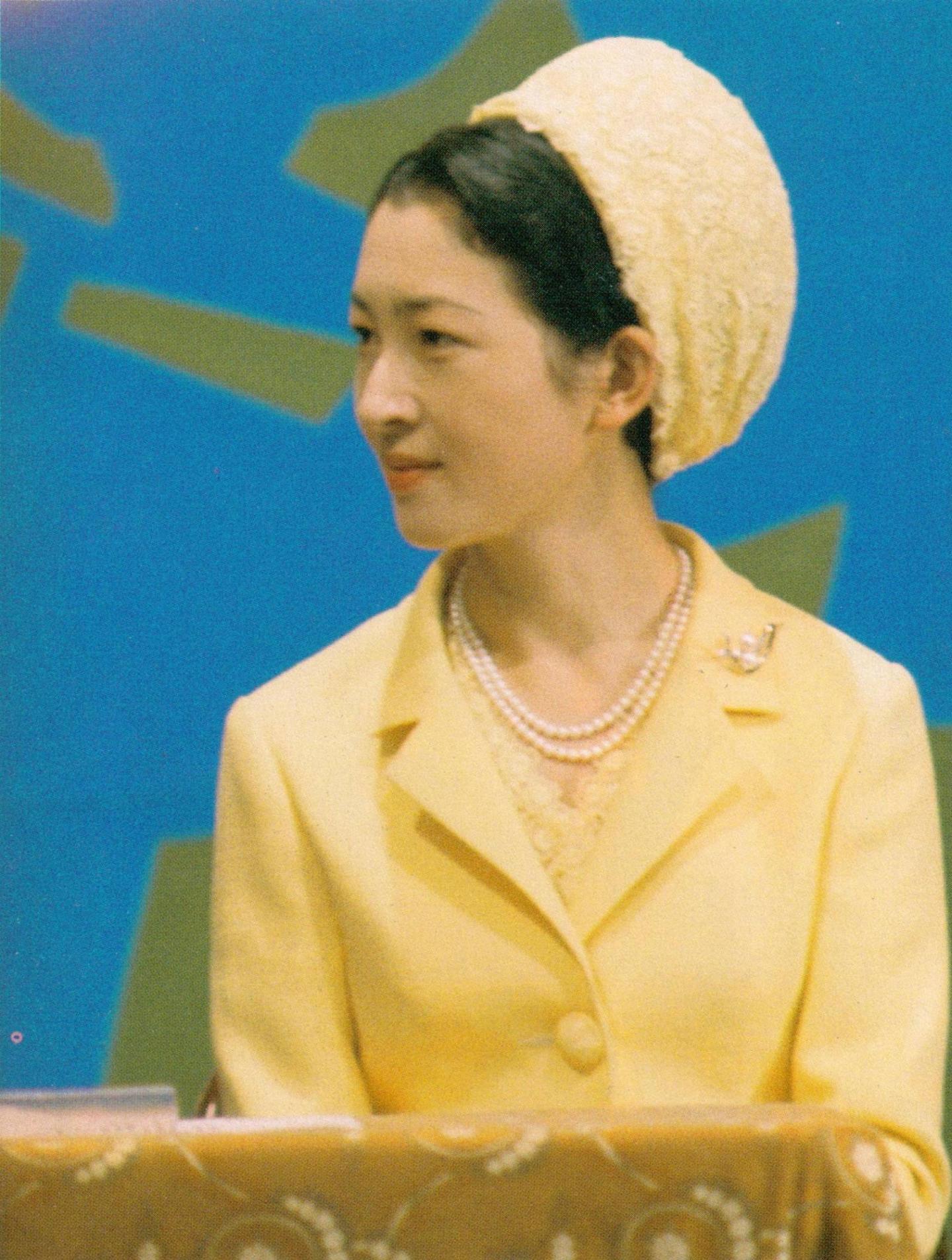 日本最美皇后 被天皇求婚 与婆婆恶斗59年 死后不与天皇合葬 知乎 日本最美皇后 被天皇求婚 与婆婆恶斗59年 死后不与天皇合葬 知乎