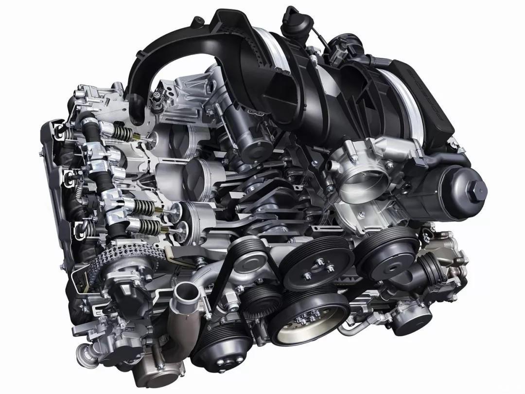 对置引擎压低重心是一方面,但动态下后置引擎的缺点不是没法克服的