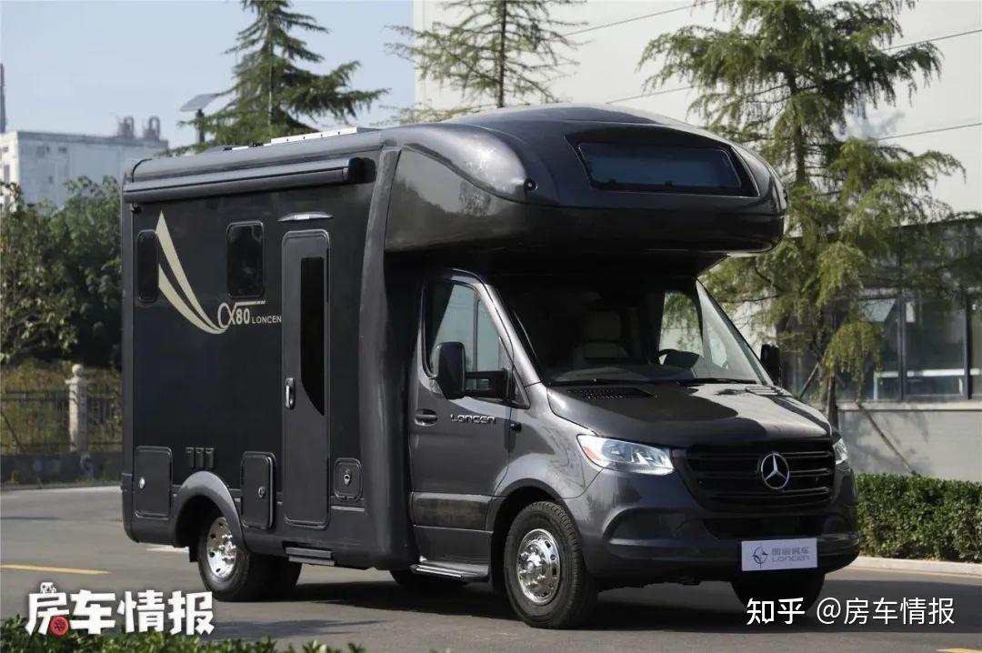 能电动绝不用手动新款奔驰斯宾特房车外墙材料堪比两辆跑车