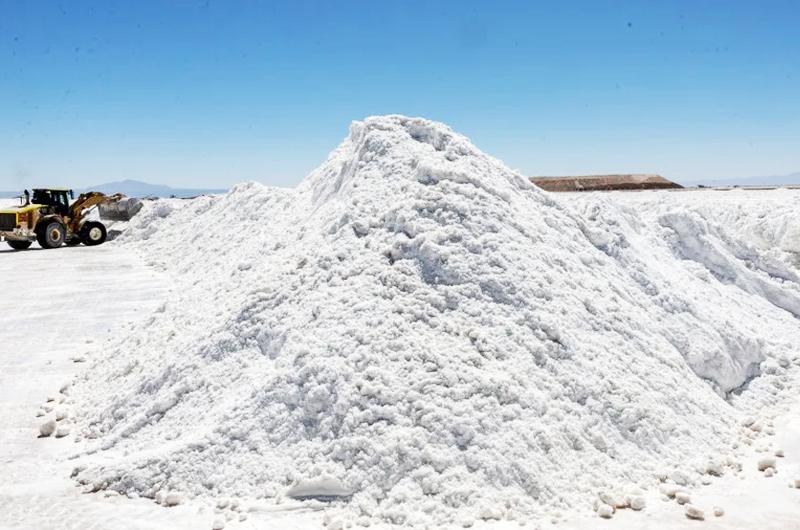 碳酸锂期货突破10万元大关产业链逾三成产能陷入亏损状态