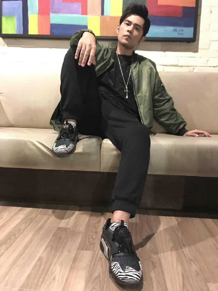 周杰伦和薛之谦巅峰时谁更火?