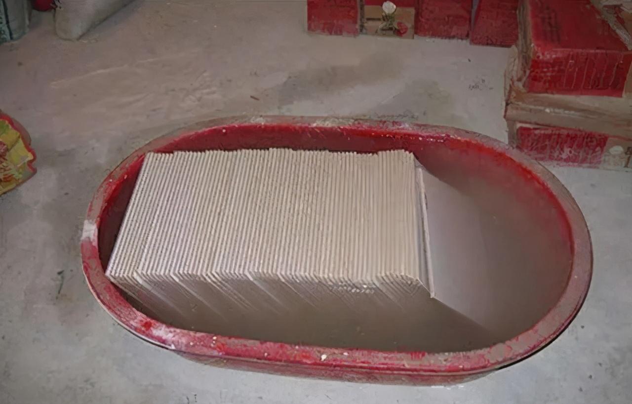 瓷砖竟然需要泡水