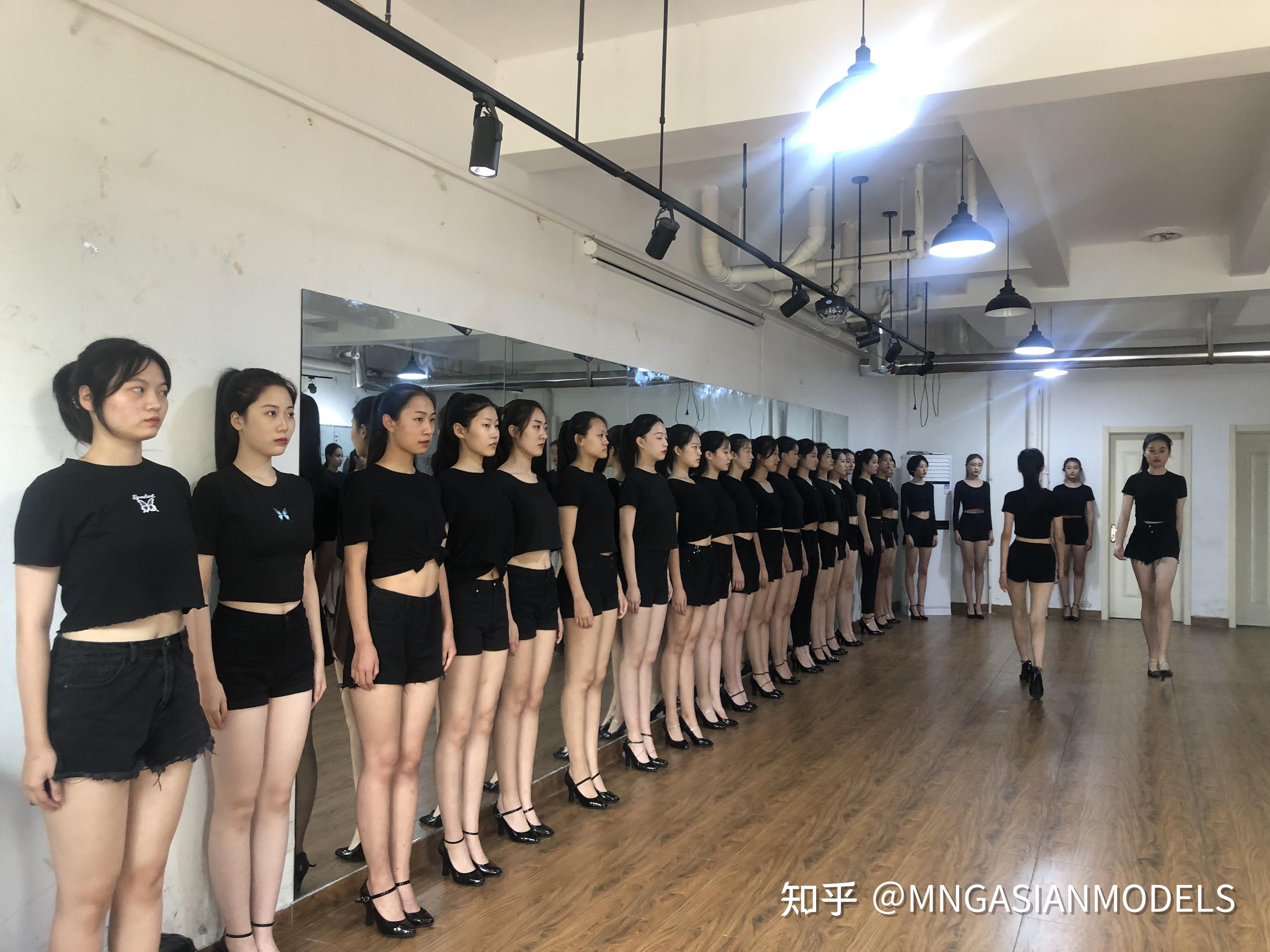 models学校机构面试现场mng asian models学校机构面试现场正规的模特