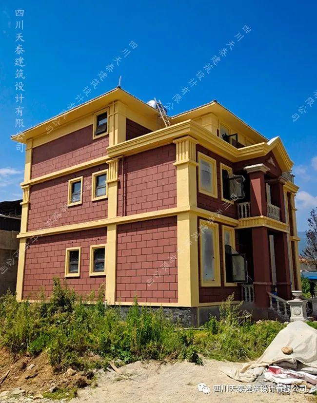 凉山西昌三层藏式风格简欧别墅完工实景西昌施工队建乡村别墅图
