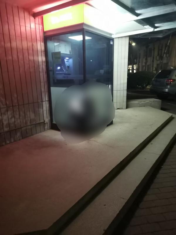 如何看待北京交通大学学生在atm 机内学习 知乎