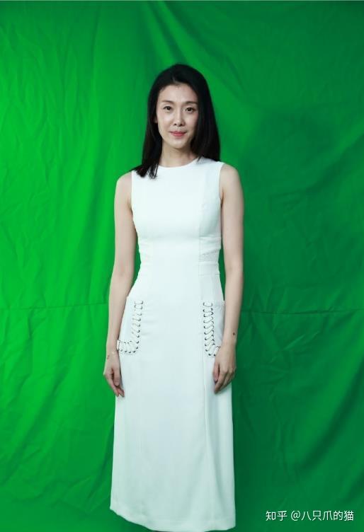 倪景阳太有辨识度了单眼皮已足够清纯1米82穿白裙比例更抢镜