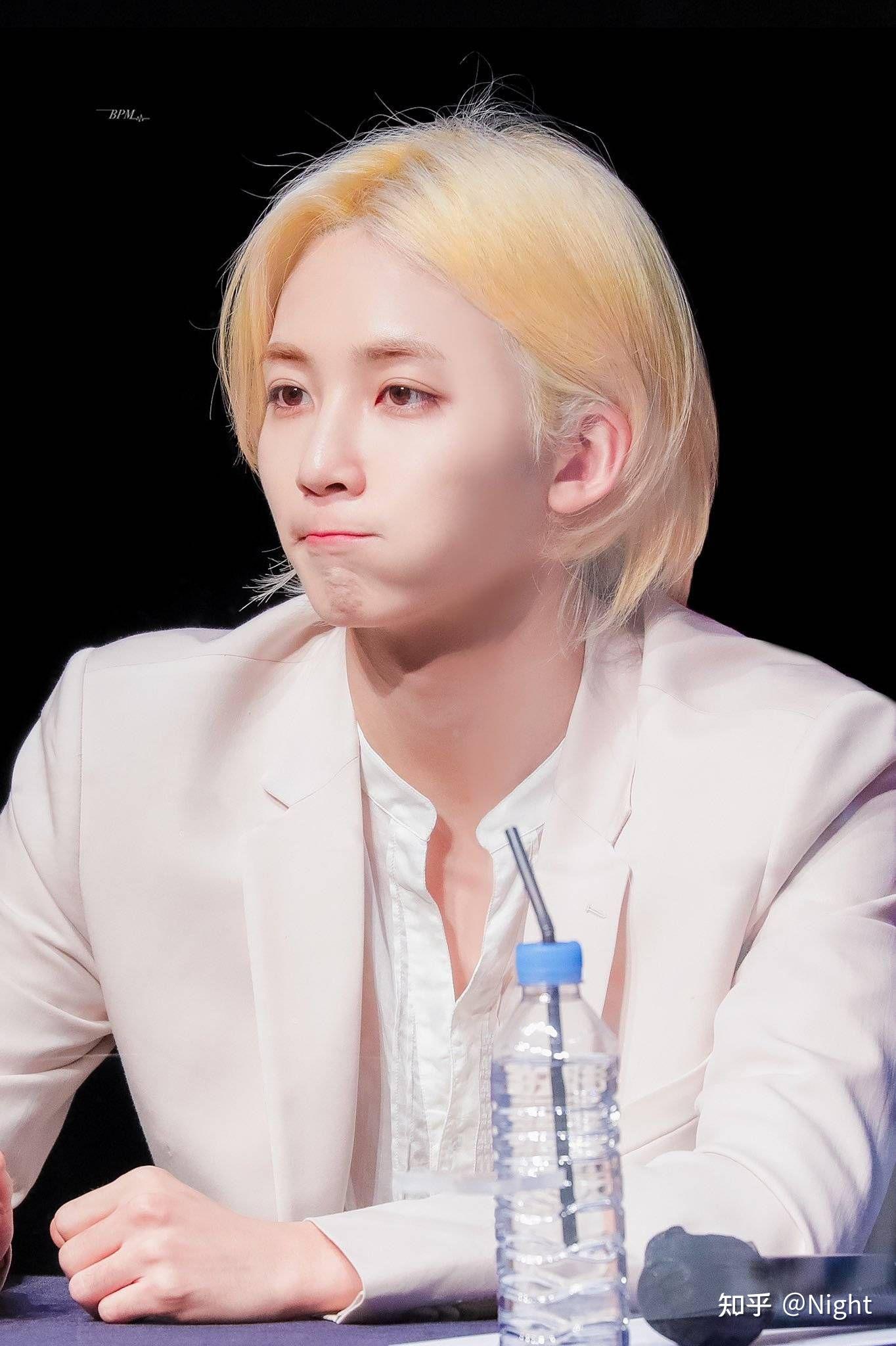 求安利长发帅哥