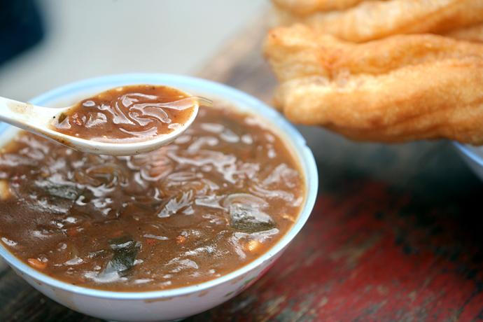 清晨来一碗酣畅淋漓的胡辣汤开启一天的正能量