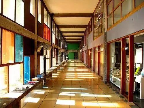 论马赛公寓的采光色彩与空间布局