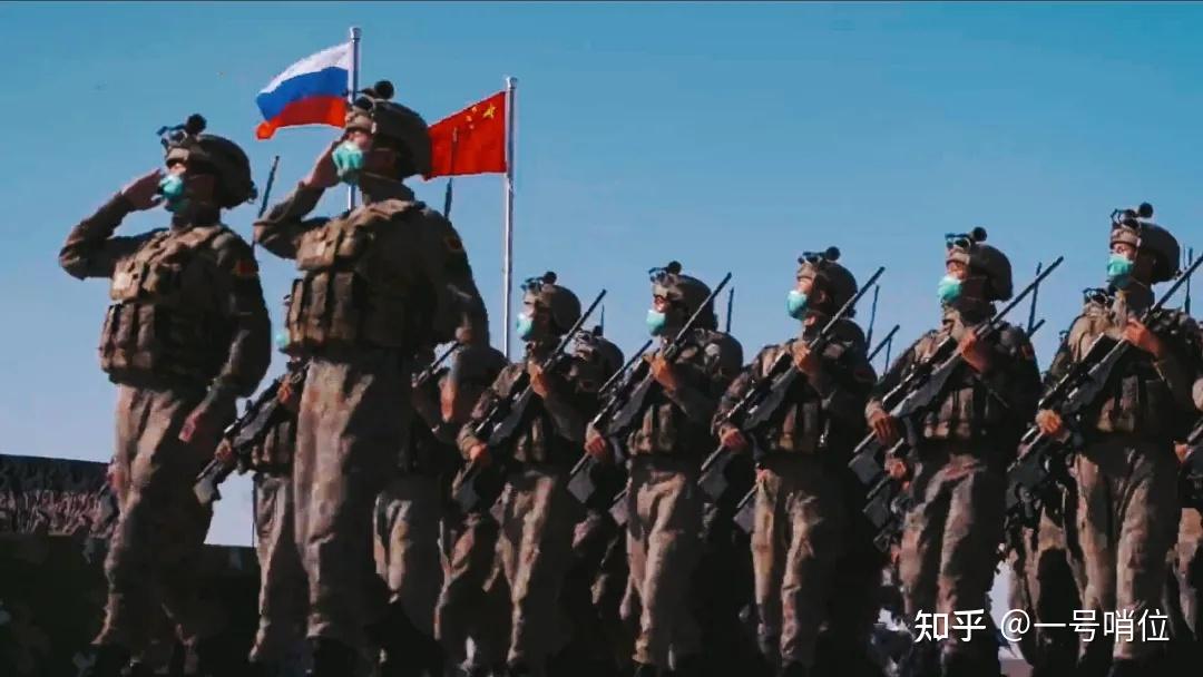 星空迷彩上新蛙服亮相