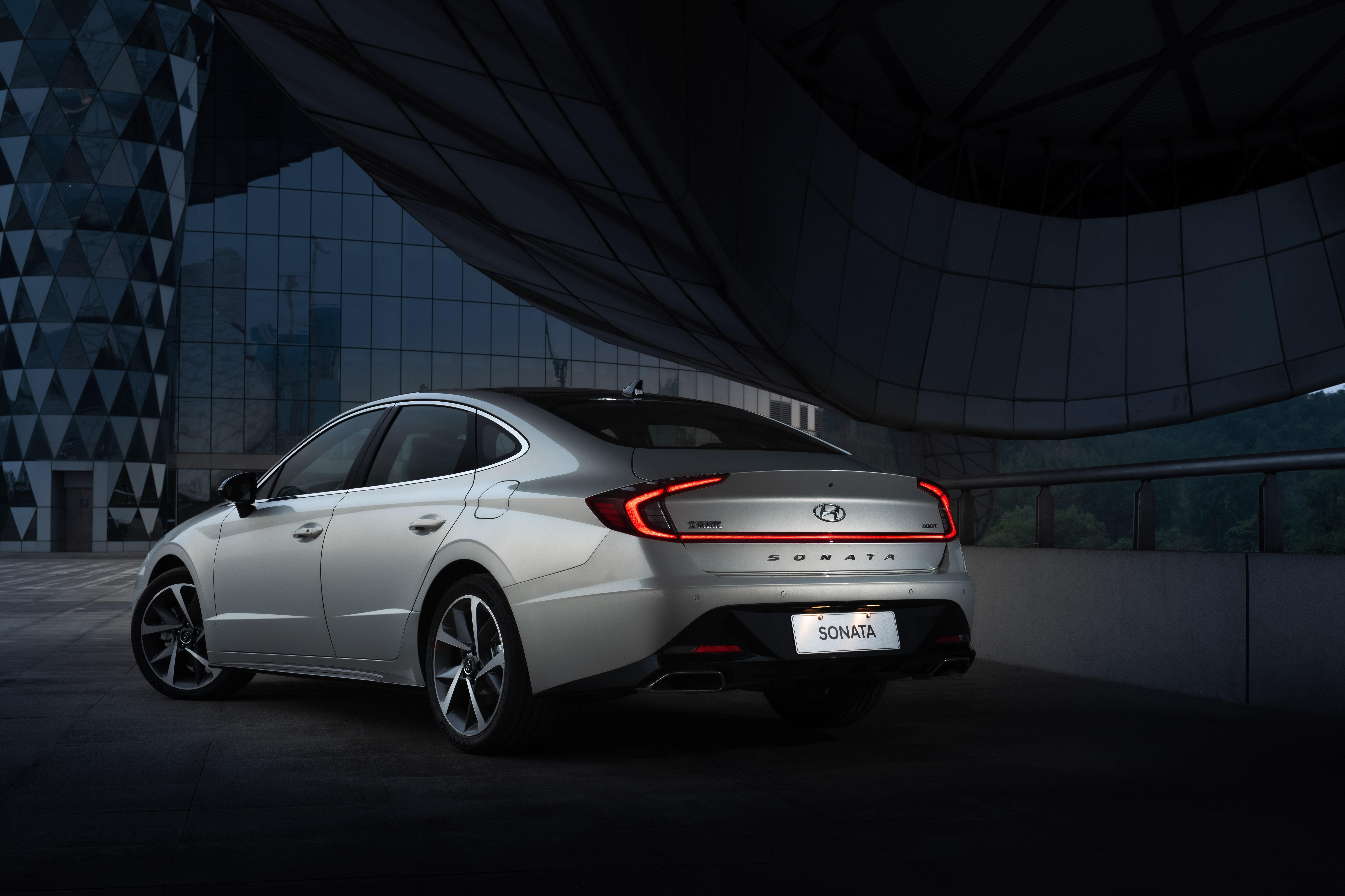 挑战阶级固化的新锐搅局者第十代索纳塔表现得很有精神