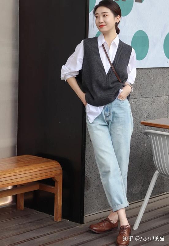 40岁后不建议叠穿卫衣了刻意扮嫩试试叠穿衬衫同样很减龄