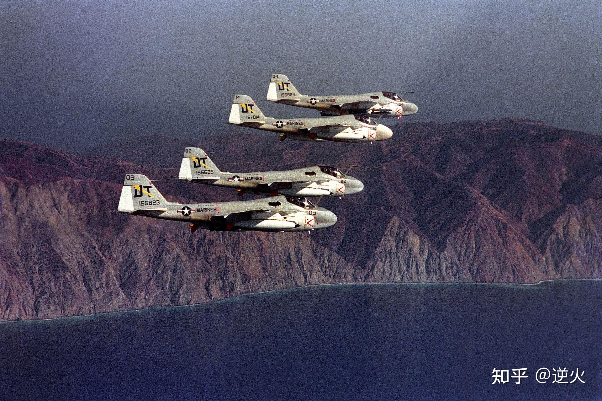 的a6攻击机比较类似,这架飞机看起来非常丑,颜值不如a3和a5,比a4还丑