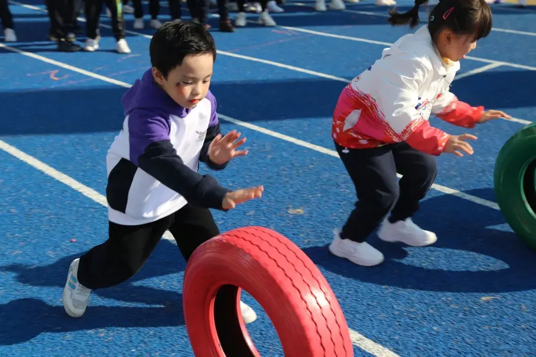 童young精彩丨啟華雙語學校小學部首屆趣味運動會少年永不言敗熱愛永