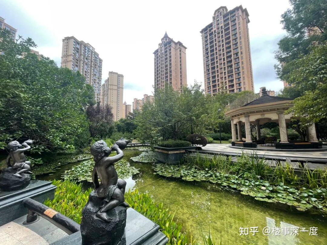 雅居乐花园:孤独大盘的体面 - 知乎