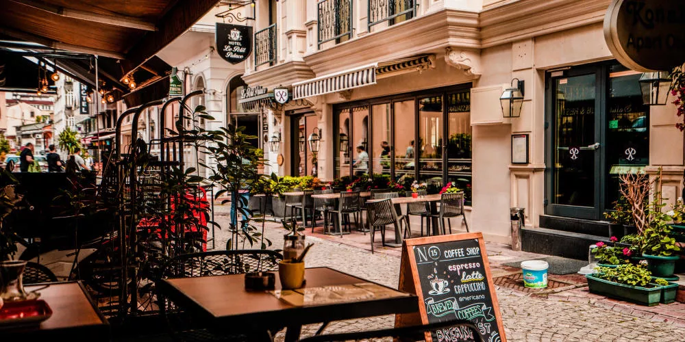 法国五名酒吧和咖啡馆老板因使用无日志wifi网络被捕