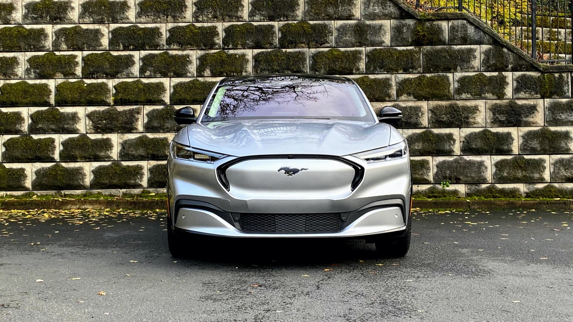 福特纯电"野马"suv现身实拍,外观依然有攻击性,破百六秒多