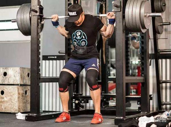 深蹲杠铃的握法