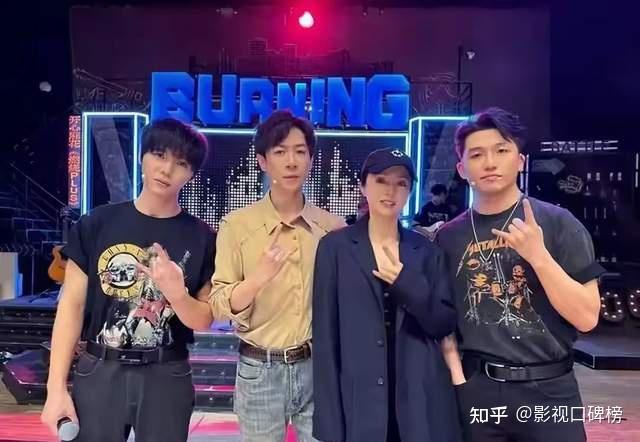 张维伊早期照片被扒，长相清爽像男团，与如今油腻模样判若两人 - 知乎