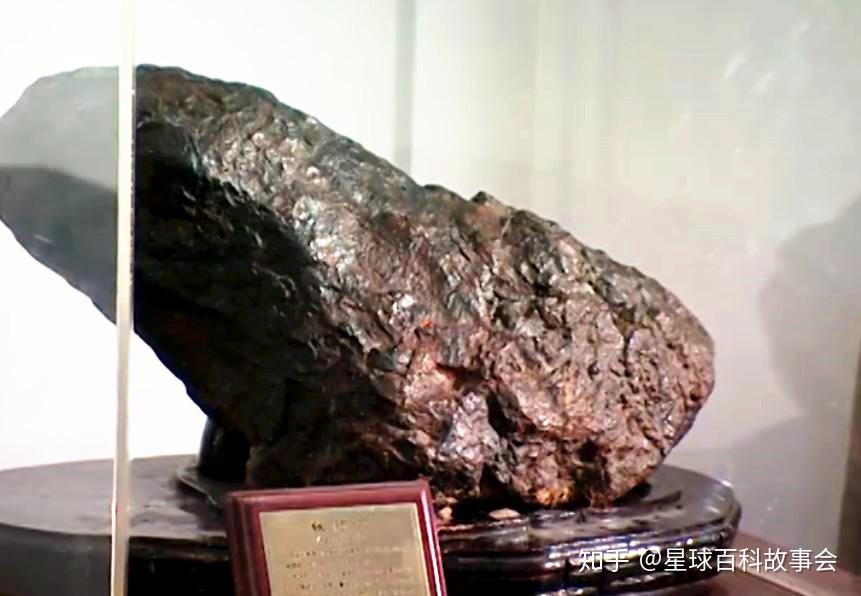 一把由地外陨石打造的天外神剑横空出世助中华文化争锋天下