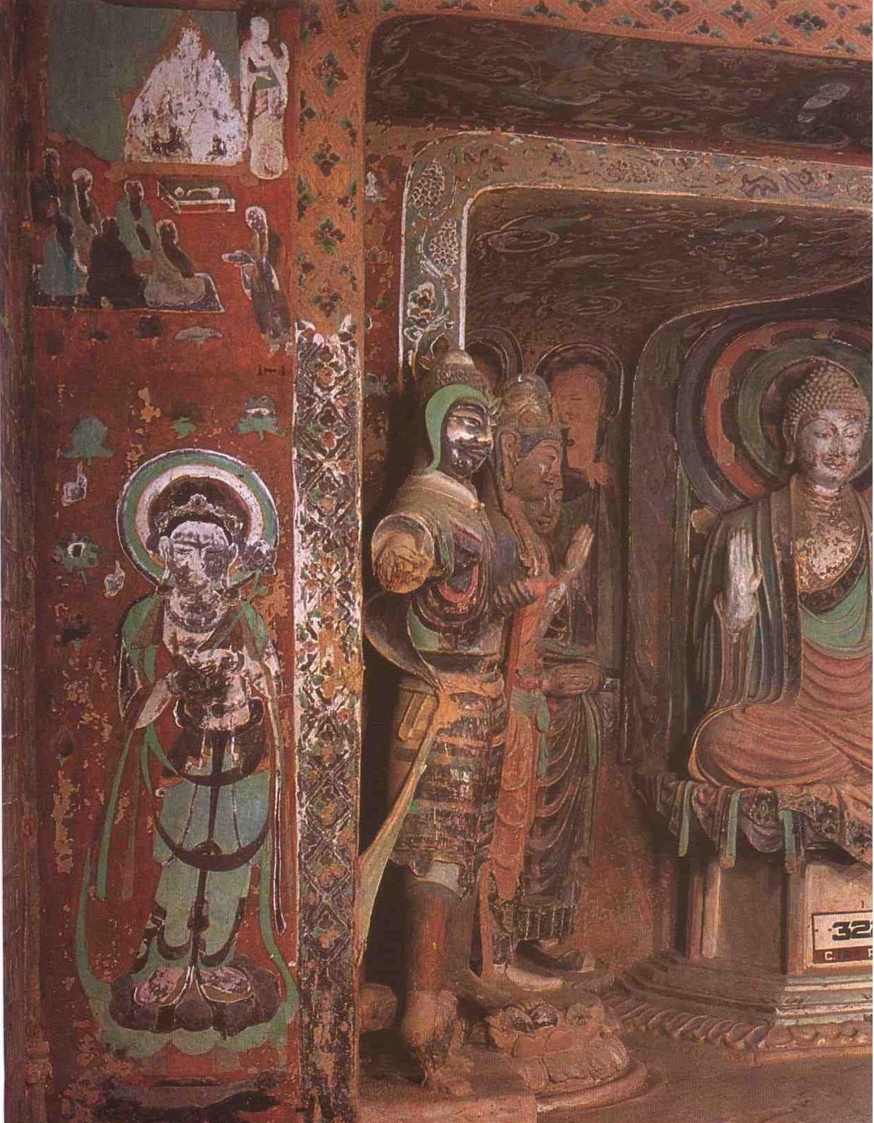 神游千年,大美敦煌】初唐-322窟-西龛彩塑配壁画、飞天热烈 神游千年,大美敦煌】初唐-322窟-西龛彩塑配壁画、飞天热烈