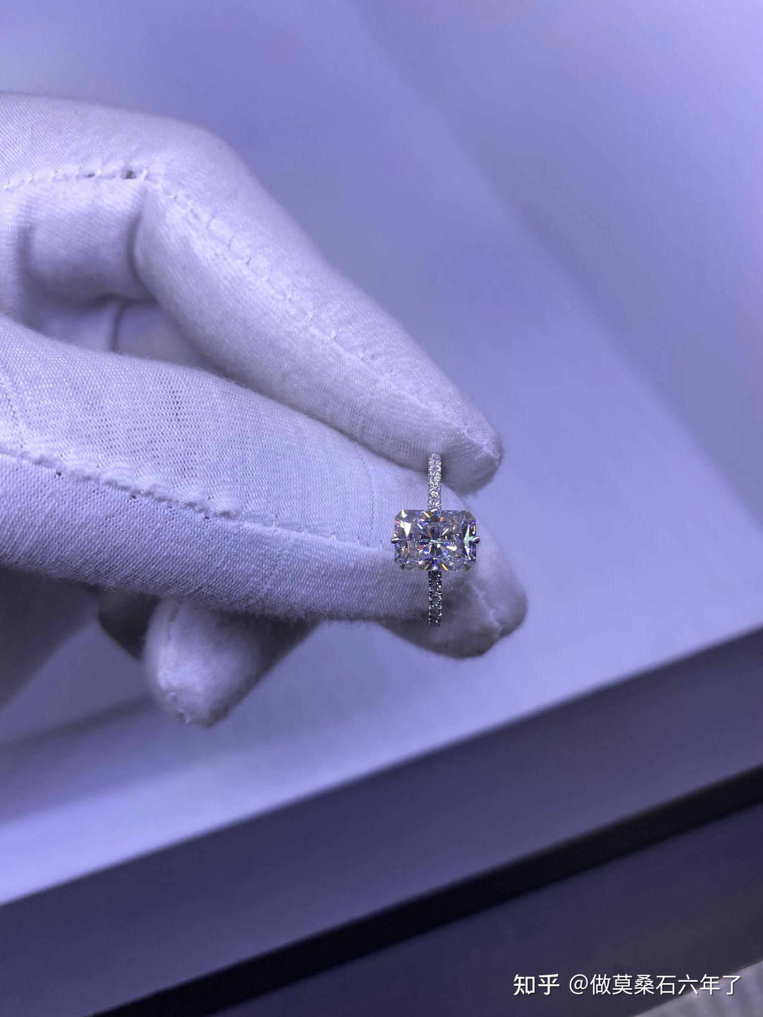 莫桑钻石的价格是多少 悄悄告诉你莫桑钻的三大坑