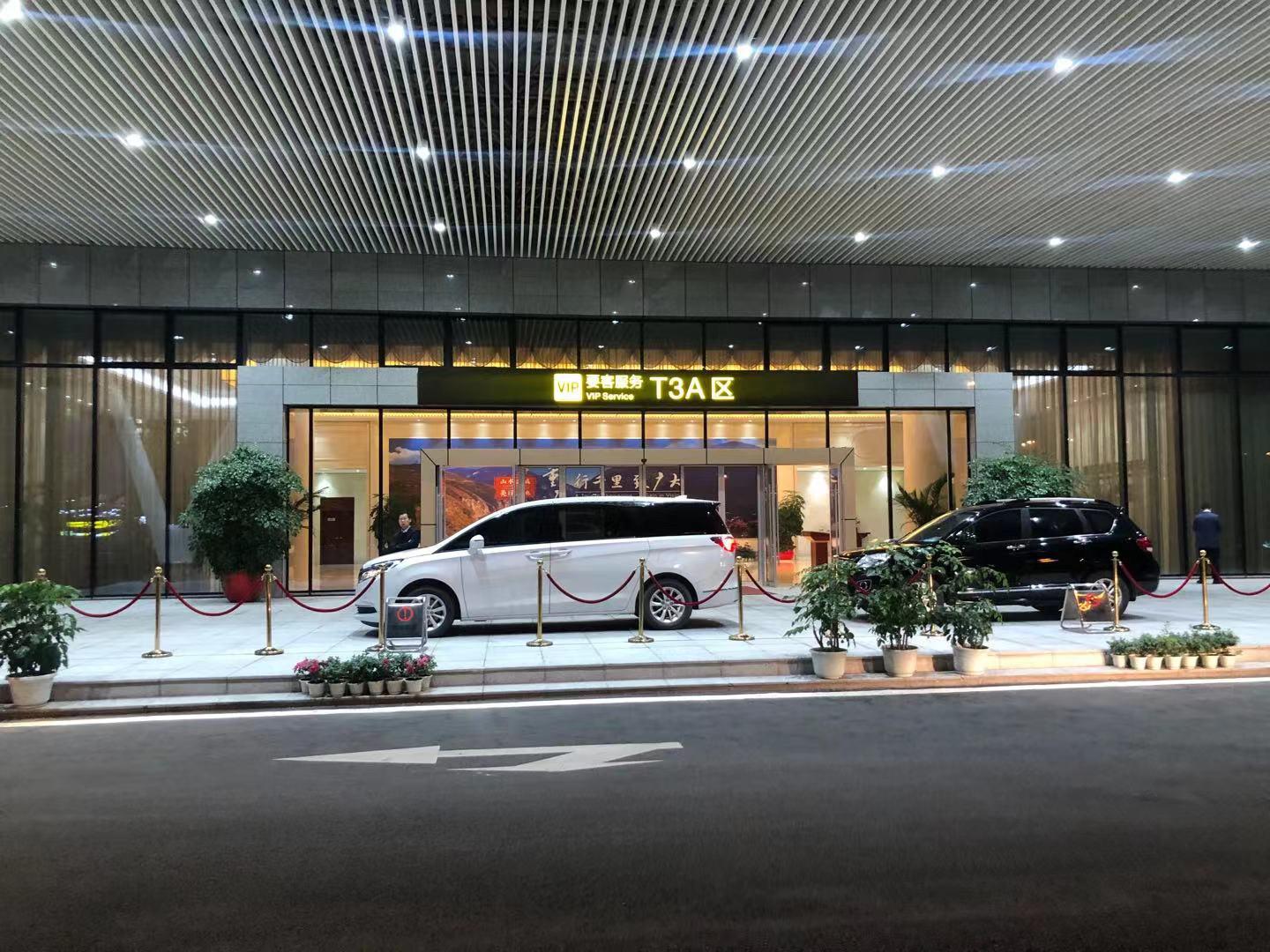 阿联酋航空恢复专车接送及机场贵宾室服务 | TTG China