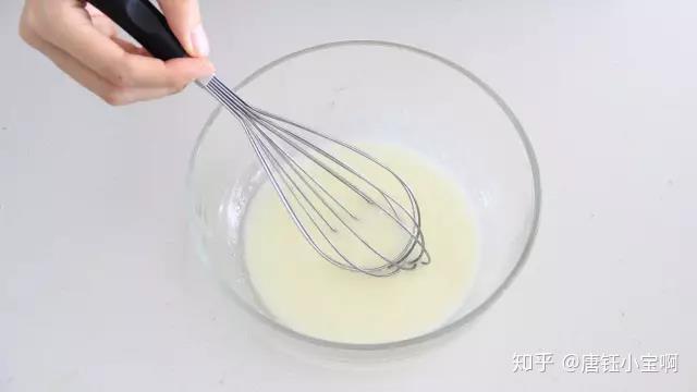 简单小技巧造就切开后的惊艳抹茶漩涡蛋糕
