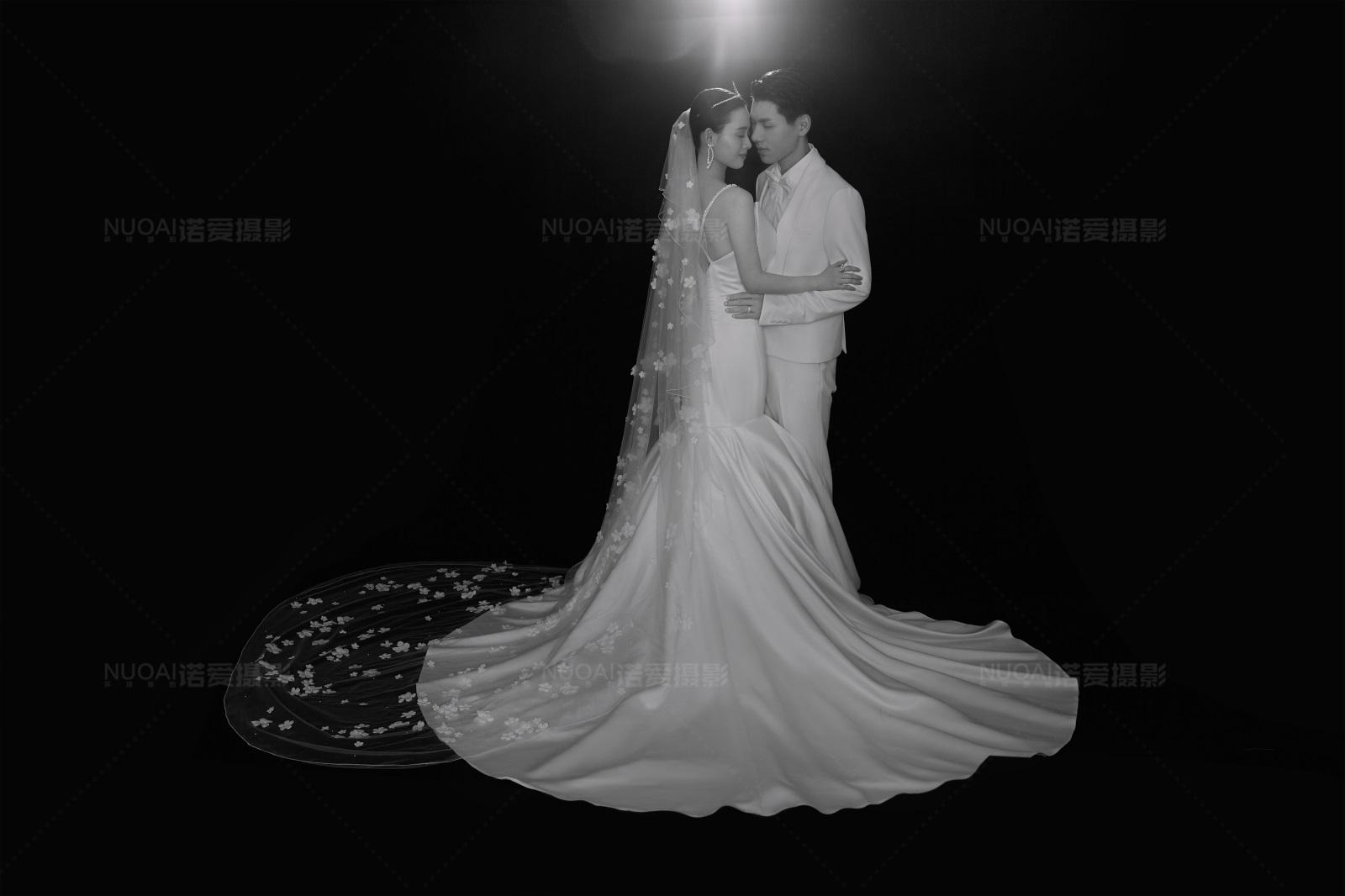 暂时被评为2021我最爱的光影婚纱照