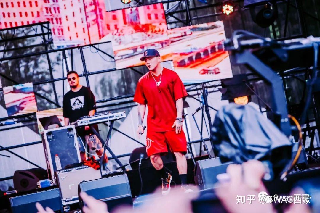 谁才是《中国新说唱》最会穿的Rapper？ - 知乎