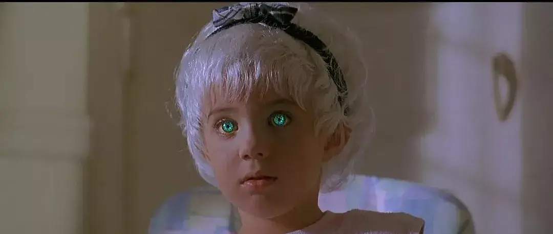 胡柏合作拍摄了一部电视电影《尸袋》.