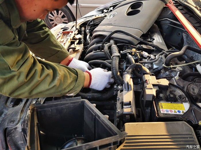 15周年阿特兹55000公里更换火花塞清洗节气门作业