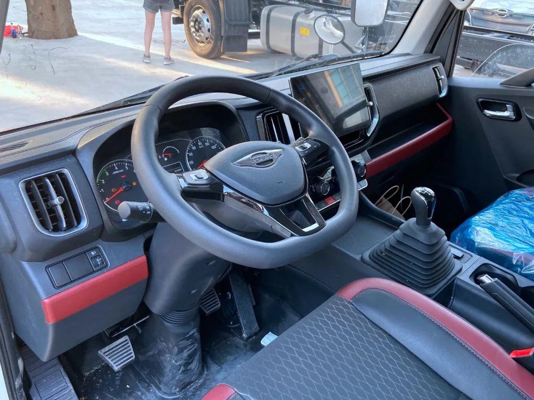 福田领航s1图解7万多买小轻卡配置到顶比轿车还高