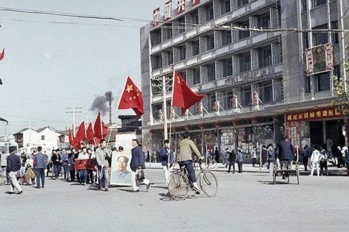 文革大跃进时期的老照片(六) - 知乎
