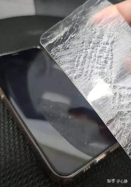 你的苹果13打算给她贴钢化膜吗? - 知乎