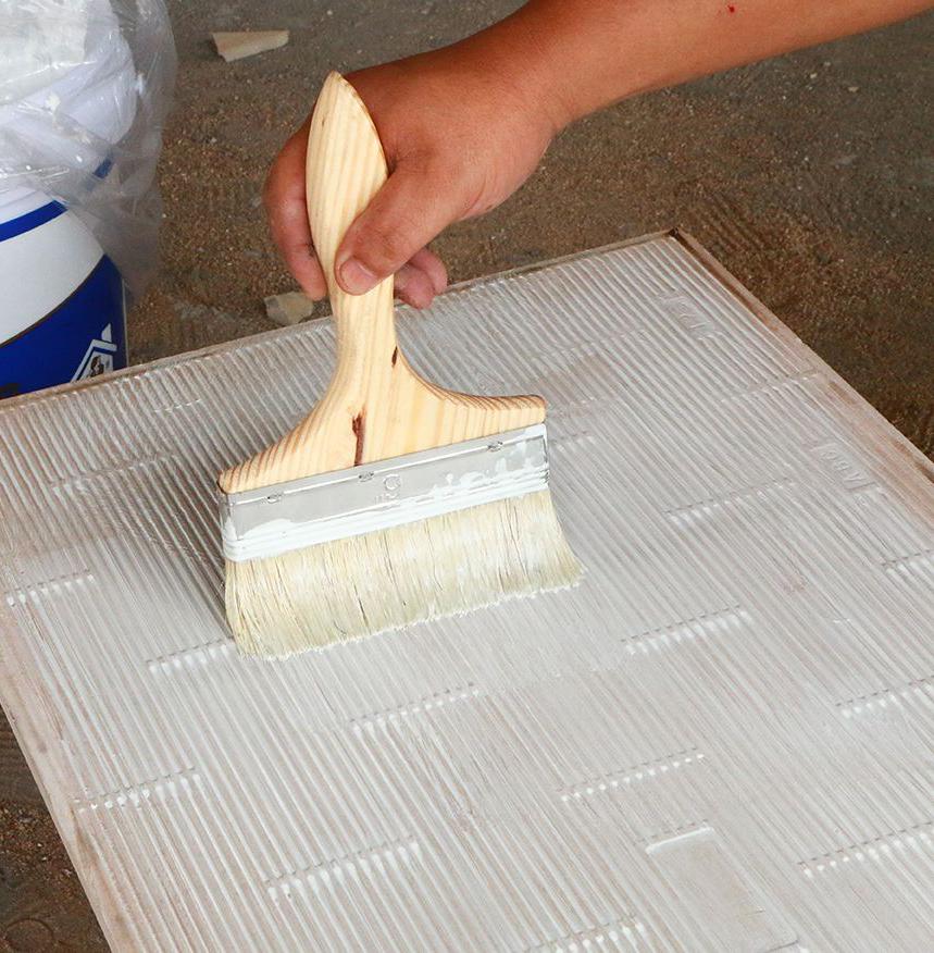 贴瓷砖需要用瓷砖背胶吗不用可以么