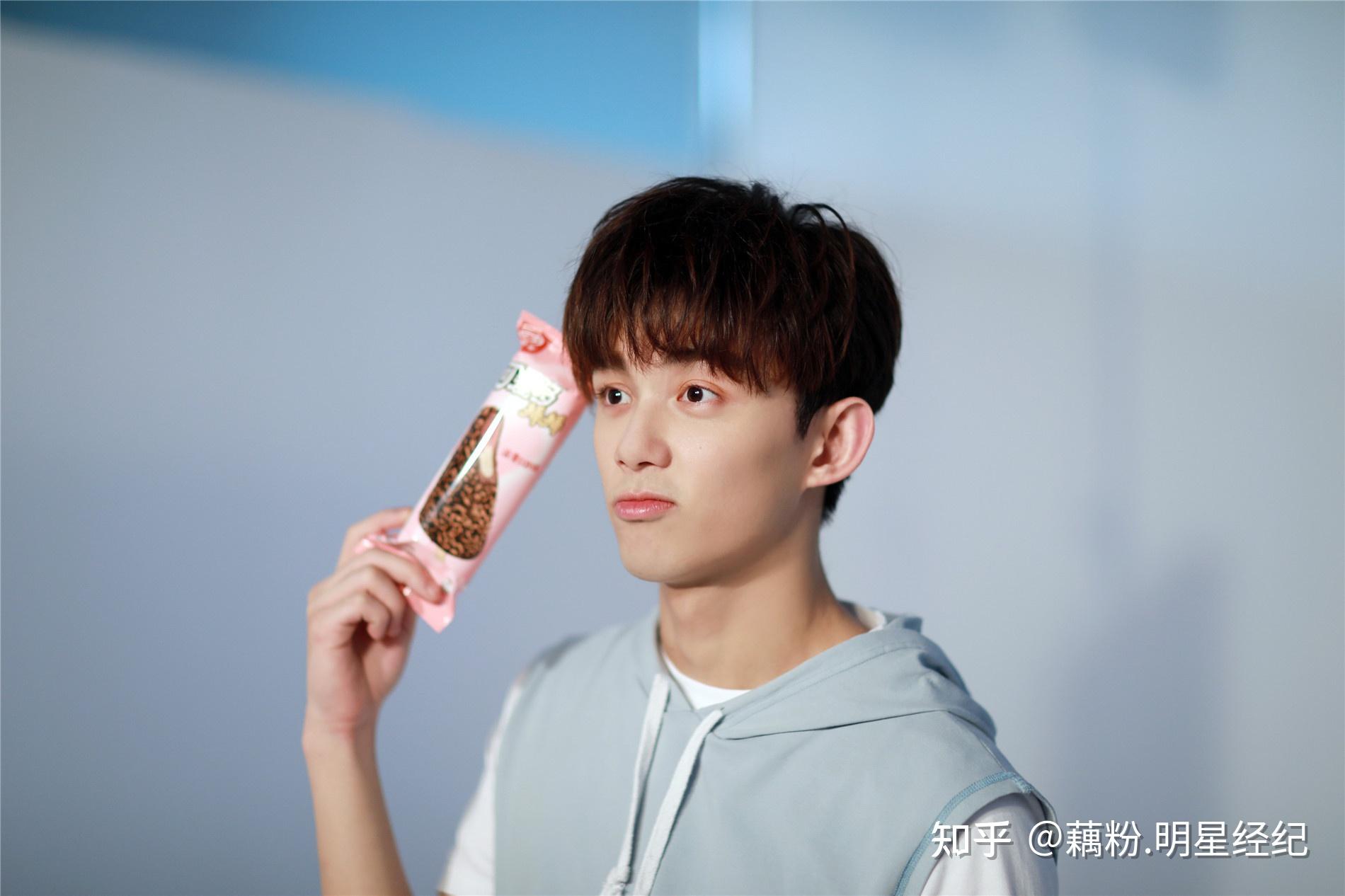 吴磊成为mooseknuckles慕斯纳可兹首位中国区品牌代言人吴磊广告代言